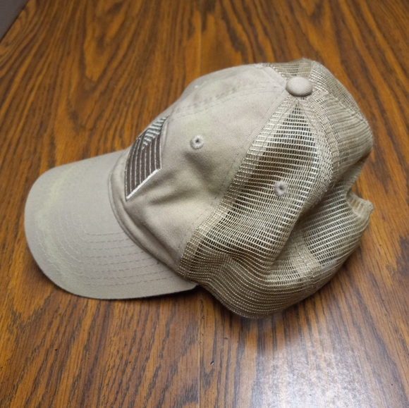 Unisex U.S.A. Embrpidered Snap Back Cap. - Picture 2 of 4